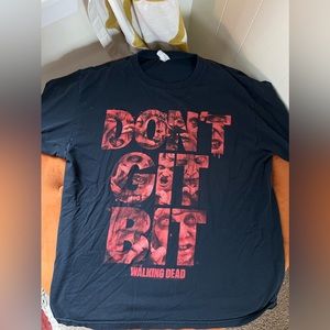 Walking dead T-shirt large